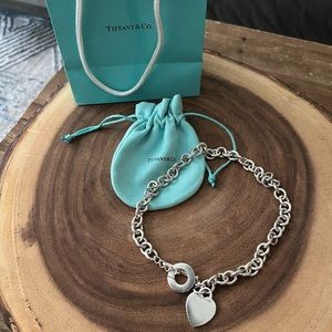 Tiffany choker toggle